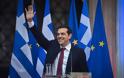 Ο Τσίπρας με κόκκινη γραβάτα στο Ζάππειο: «Η Ελλάδα γυρίζει σελίδα και επιστρέφει αποκλειστικά στους Έλληνες» (ΦΩΤΟ & ΒΙΝΤΕΟ) - Φωτογραφία 1