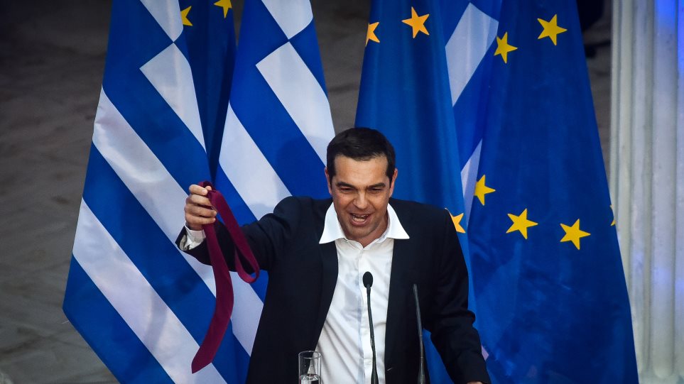 Telegraph: Μάθημα από την Ελλάδα στη Βρετανία - «Αν είναι να παραδοθείς στην ΕΕ, κάντο γρήγορα» - Φωτογραφία 1