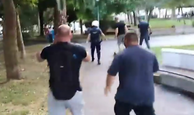 Προπηλάκισαν βουλευτή του ΣΥΡΙΖΑ στην Καβάλα – Τον έσωσαν οι αστυνομικοί [Βίντεο] - Φωτογραφία 1