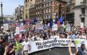 Χιλιάδες διαδηλωτές κατά του Brexit στους δρόμους του Λονδίνου, δύο χρόνια μετά το δημοψήφισμα - Φωτογραφία 4