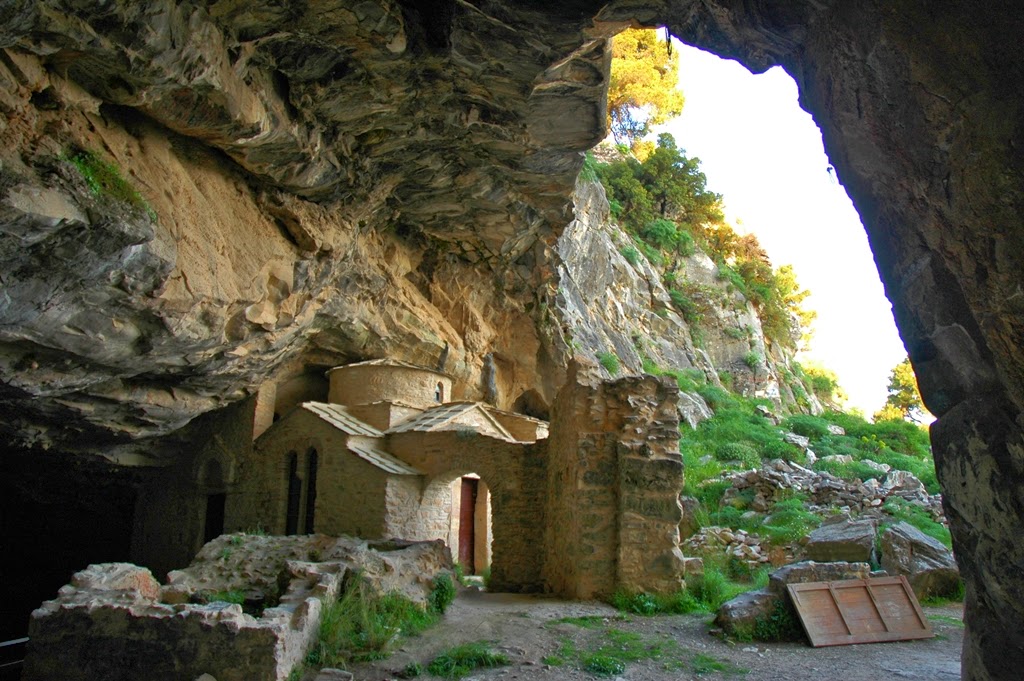 Σπηλιά του Νταβέλη - Ένα διαχρονικό μυστήριο! - Φωτογραφία 1