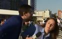 Βραζιλιάνα ρεπόρτερ τα... χώνει σε άγνωστο άντρα που προσπάθησε να την φιλήσει [video]