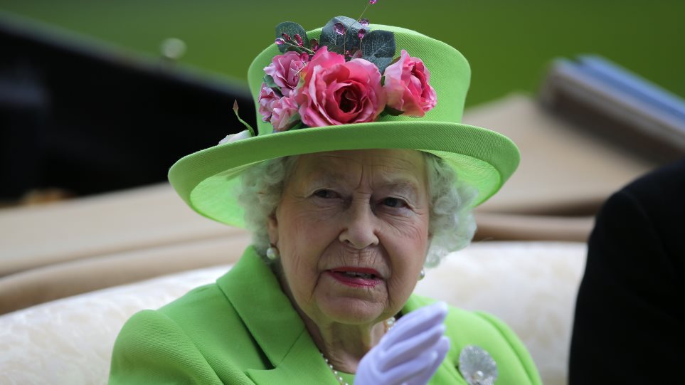 Η βασίλισσα Ελισάβετ επικύρωσε τον νόμο για το Brexit - Φωτογραφία 1