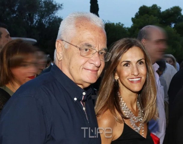 Γιάννης Πρετεντέρης: Σπάνια δημόσια εμφάνιση με τη σύζυγό του - Φωτογραφία 2
