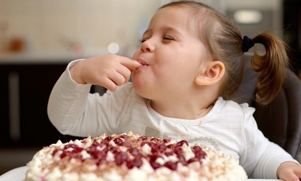 Ολοένα και περισσότερα παιδιά καταναλώνουν υπερβολική ποσότητα ζάχαρης πριν ακόμη γιορτάσουν τα πρώτα τους γενέθλια! - Φωτογραφία 1