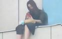 Κτηνωδία στην Κίνα: Πλήθος φώναζε σε κοπέλα «Πήδα από τον 8ο όροφο» – Χειροκρότησαν και γέλασαν μετά τον θάνατό της [photo] - Φωτογραφία 1