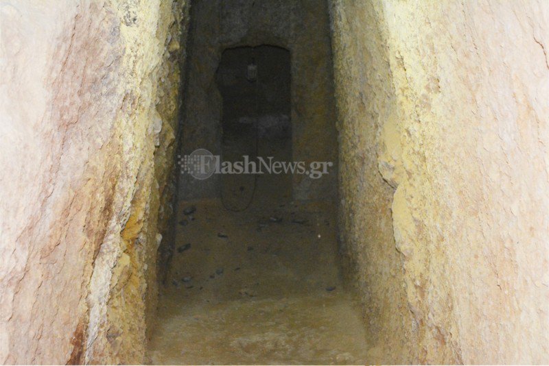Δεν θα πιστεύετε τι βρίσκεται στο υπόγειο αυτής της πολυκατοικίας στα Χανιά... [photos+video] - Φωτογραφία 4