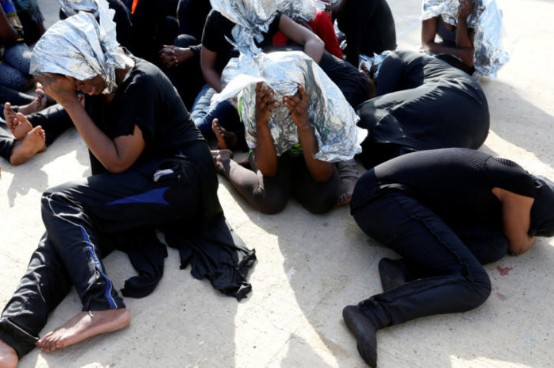 Λιβύη-Πρόσφυγες: Τρία βρέφη πνίγηκαν, άλλοι 100 άνθρωποι αγνοούνται στα ανοικτά των ακτών - Φωτογραφία 1