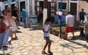Κοριτσάκι χορεύει το «Ζεϊμπέκικο της Ευδοκίας» στο Καστελόριζο και γίνεται viral στο διαδίκτυο [video]
