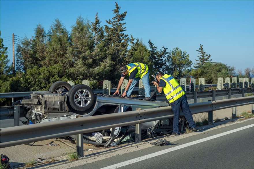 Νεκρές δύο εντεκάχρονες σε ένα απίστευτο τροχαίο - Φωτογραφία 2