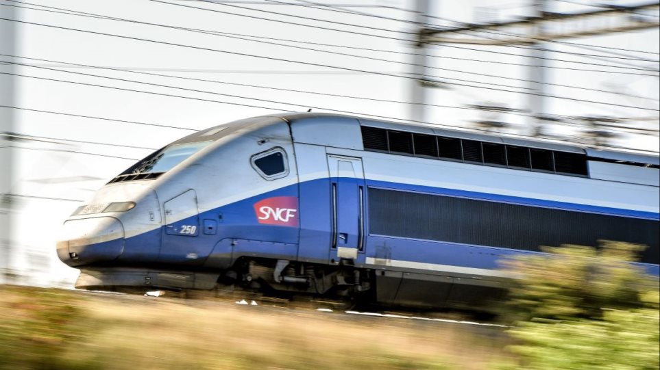 Γαλλία: Ένα κορίτσι σκοτώθηκε, χτυπημένο από τρένο υψηλής ταχύτητας - Φωτογραφία 1
