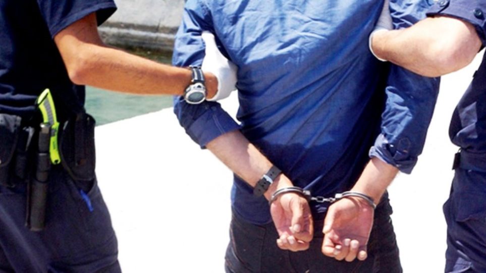 Χαλκηδόνα: Τρεις συλλήψεις για τον βιασμό 22χρονης - Φωτογραφία 1