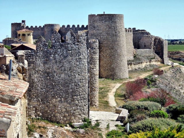 Το χωριό που έχει ένα βιβλιοπωλείο ανά 16 κατοίκους και επενδύει στον πολιτιστικό τουρισμό - Φωτογραφία 3