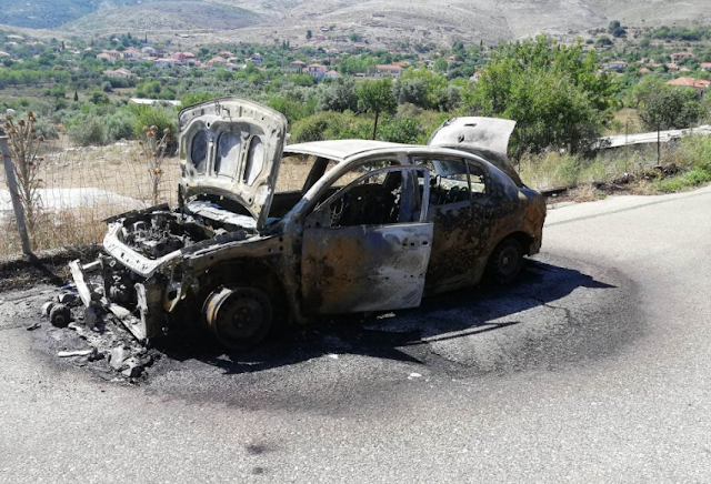 Κάηκε ολοσχερώς όχημα στο ΑΡΧΟΝΤΟΧΩΡΙ Ξηρομέρου (ΦΩΤΟ) - Φωτογραφία 1