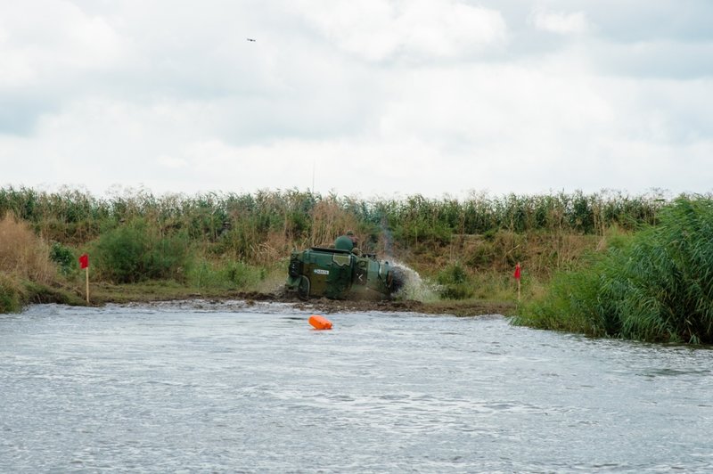 Μεγάλη επιχειρησιακή άσκηση πλωτών μέσων στο Δ' Σώμα Στρατού στη Θράκη (ΦΩΤΟ) - Φωτογραφία 3