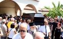 Πλήθος κόσμου στη κηδεία της Τζέσυς Παπουτσή - «Λύγισαν» μπροστά στις κάμερες οι συνάδελφοι της! (ΦΩΤΟ & ΒΙΝΤΕΟ) - Φωτογραφία 3