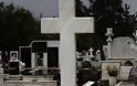 Σοκ στη Ρόδο: Αυτοκτόνησε πάνω στον τάφο της συντρόφου του