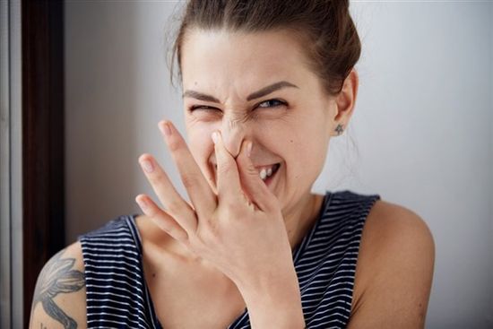 Τι μπορεί να υποδηλώνει η μυρωδιά σε διάφορα μέρη του σώματός σας; - Φωτογραφία 1