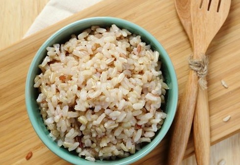 Ποιος είναι ο καλύτερος τρόπος να μαγειρεύουμε το καστανό ρύζι; - Φωτογραφία 1