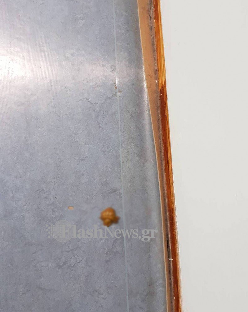 Περιττώματα στον διάδρομο για τα επείγοντα του νοσοκομείου Χανίων [photos] - Φωτογραφία 3