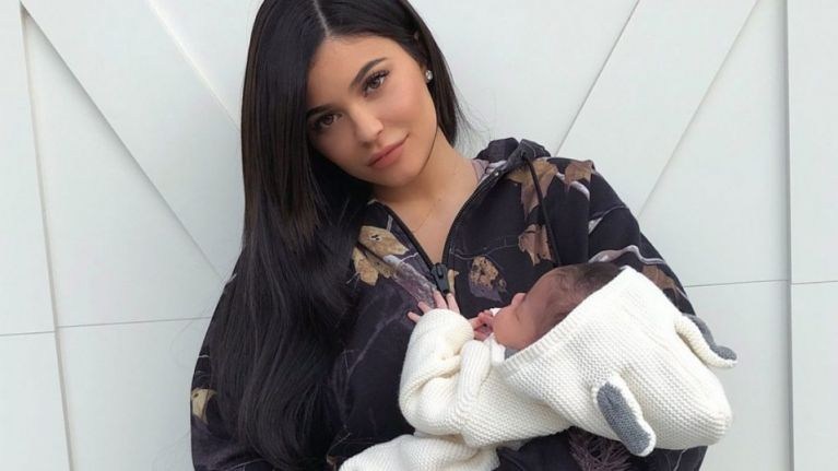 Kylie Jenner: H συλλογή παπουτσιών της νεογέννητης κόρης της κοστίζει πάνω από 22.000 δολάρια! - Φωτογραφία 2