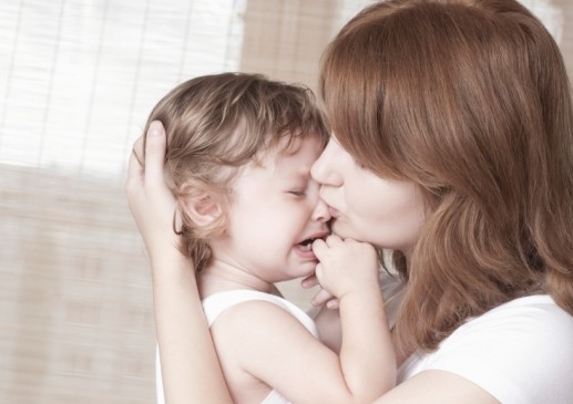 Πέντε χαλαρωτικές φράσεις για να πείτε στο παιδί σας όταν κλαίει - Φωτογραφία 1