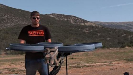 Η Ρωσία κατασκευάζει φλογοβόλα οπλισμένα drones [video] - Φωτογραφία 1