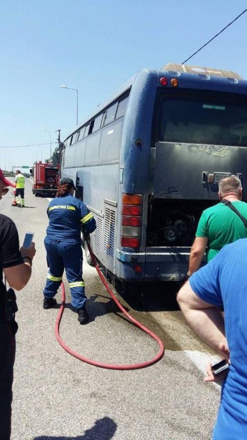 Μεσολόγγι: Παραλίγο να πάρει φωτιά λεωφορείο της ΕΛ.ΑΣ. στην Ιόνια Οδό! (ΔΕΙΤΕ ΦΩΤΟ) - Φωτογραφία 2