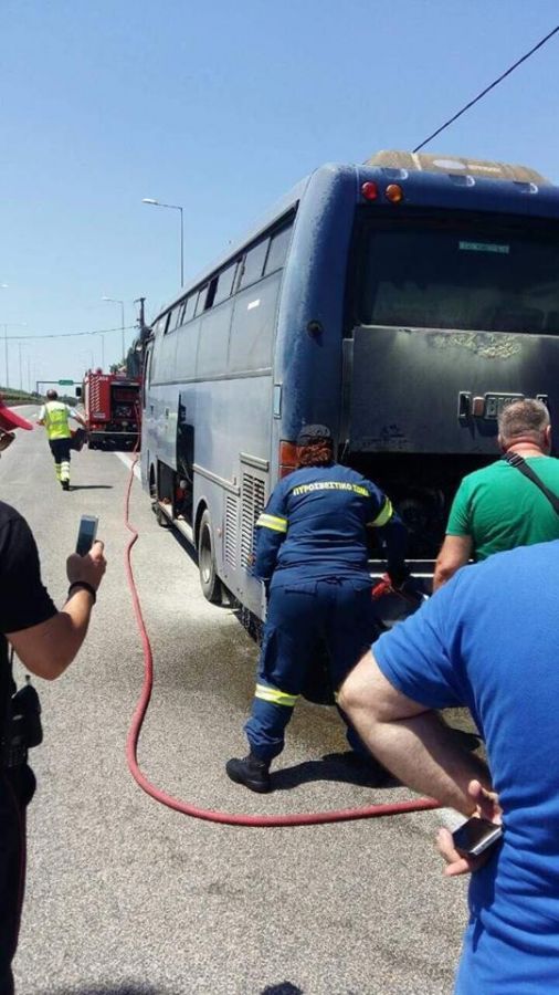 Μεσολόγγι: Παραλίγο να πάρει φωτιά λεωφορείο της ΕΛ.ΑΣ. στην Ιόνια Οδό! (ΔΕΙΤΕ ΦΩΤΟ) - Φωτογραφία 9