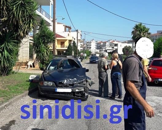 Νέο τροχαίο ατύχημα στο Αγρίνιο – Άγιο είχαν οι επιβαίνοντες δύο οχημάτων που συγκρούστηκαν σφοδρά! (ΔΕΙΤΕ ΦΩΤΟ) - Φωτογραφία 3