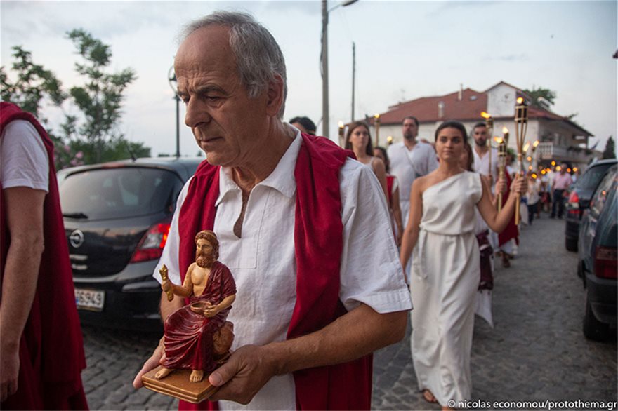 Φωτογραφίες από τη μεγάλη σύναξη των δωδεκαθεϊστών στο Λιτόχωρο - Φωτογραφία 13