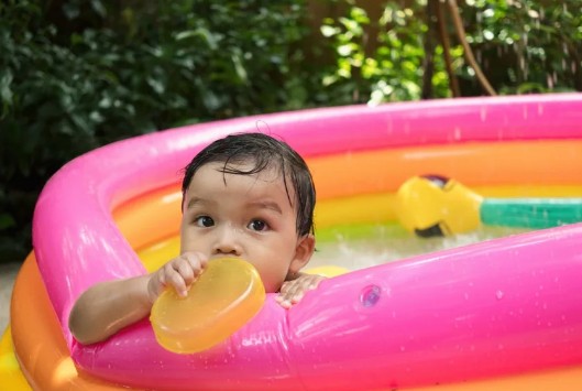 Φουσκωτές πισίνες: Έξι κίνδυνοι που ελλοχεύουν στην πισίνα των παιδιών - Φωτογραφία 1