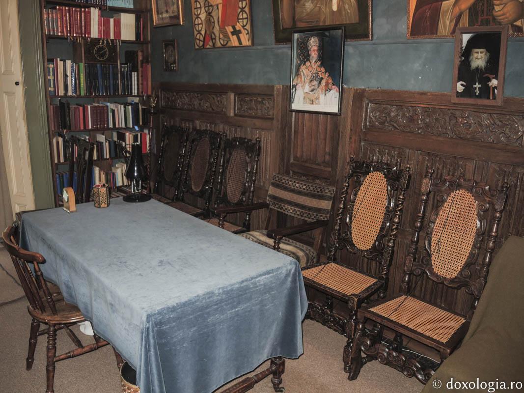 Το γραφείο του Γέροντος Σωφρονίου Ζαχάρωφ στη Μονή Έσσεξ, Αγγλία (φωτογραφίες) - Φωτογραφία 1