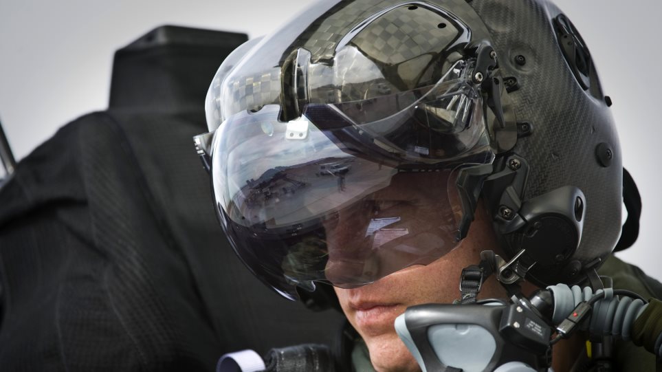 Αυτή είναι η κάσκα που φορούν οι πιλότοι των F-35 - Φωτογραφία 1
