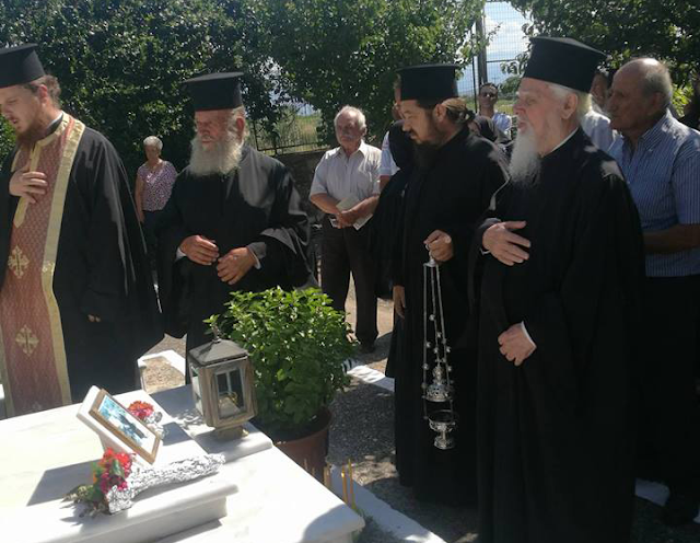 Ο Μητροπολίτης μας κ.κ. Κοσμάς στην Ι. Μ. Αγίου Δημητρίου Δρυμού Βόνιτσας- Τέλεσε μνημόσυνο υπέρ αναπαύσεως της ψυχής του γέροντος Παγκρατίου Μπομπόλη (ΦΩΤΟ: Θανάσης Παλούκης) - Φωτογραφία 6