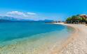 Γραφικό ψαροχώρι με εντυπωσιακές παραλίες στη Λευκάδα - Φωτογραφία 5