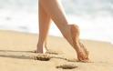 Τι πρέπει να προσέχουμε όταν περπατάμε ξυπόλητοι στην άμμο;