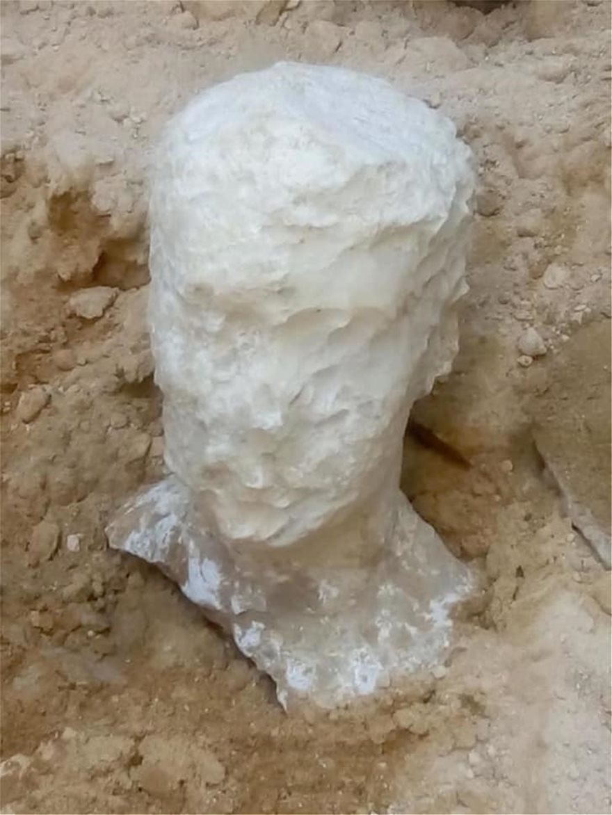 Μυστήριο στην Αίγυπτο: Ανακαλύφθηκε σφραγισμένη, γρανιτένια σαρκοφάγος 2.000 ετών! - Φωτογραφία 2