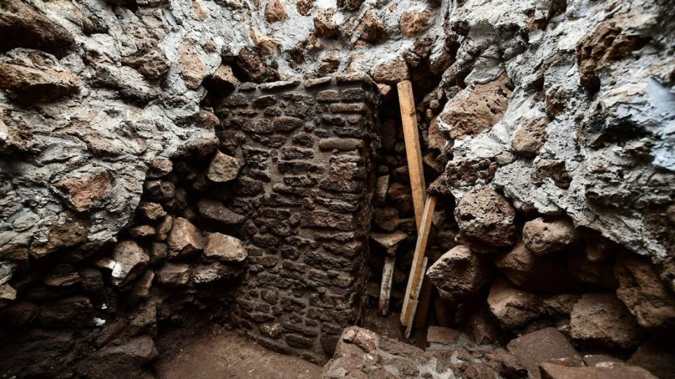 Ο μεγάλος σεισμός των 369 νεκρών στο Μεξικό αποκάλυψε ναό 1.000 χρόνων των Αζτέκων - Φωτογραφία 1