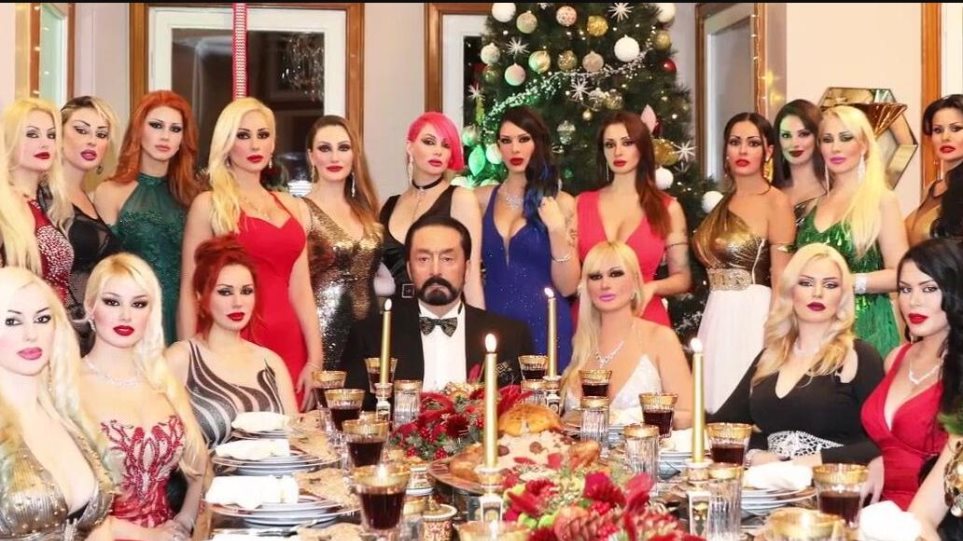 Συνελήφθη ο διασημότερος τηλε-ιμάμης της Τουρκίας, Αντνάν Οκτάρ - Φωτογραφία 1