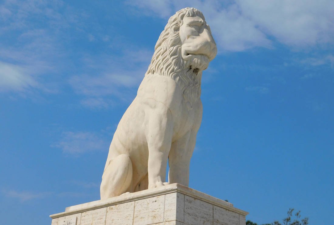 Οι θρύλοι που περιβάλλουν το λιοντάρι του Πειραιά - Φωτογραφία 4