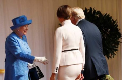 Ο Τραμπ έστειλε το πρωτόκολλο για... τσάι και «πάγωσε» την βασίλισσα Ελισάβετ [photo+video] - Φωτογραφία 1