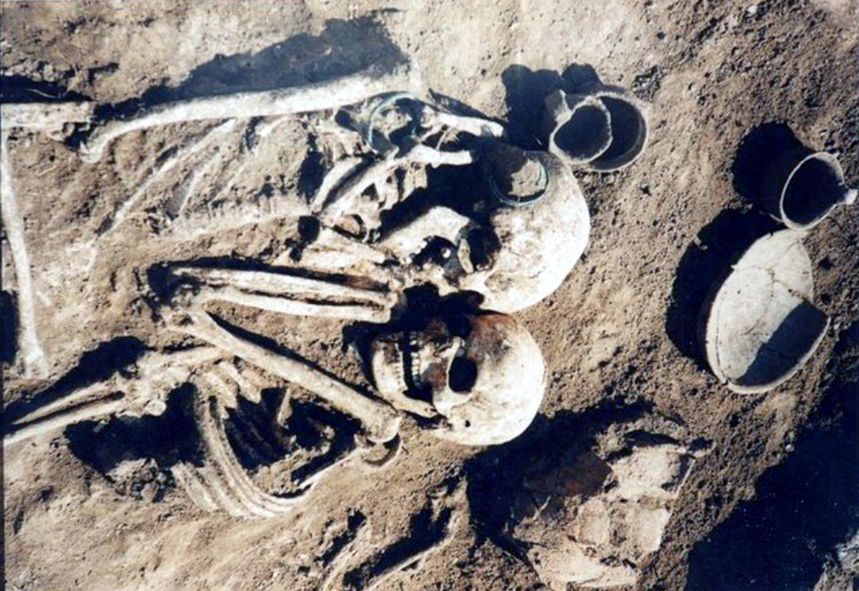 Ο «τάφος των εραστών»: Βρέθηκαν αγκαλιασμένοι μετά από 3.000 χρόνια - Φωτογραφία 3