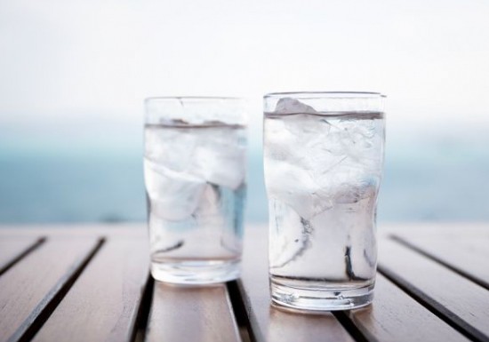 Πώς βοηθάει το παγωμένο νερό τη δίαιτα - Φωτογραφία 1