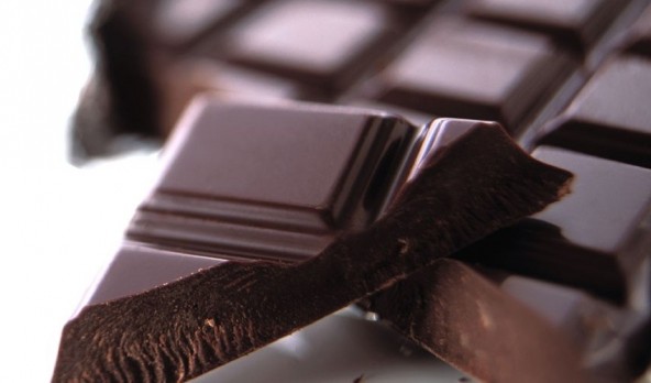 Γιατί είναι καλό να τρώτε ένα κομματάκι μαύρη σοκολάτα την ημέρα - Φωτογραφία 1
