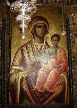 Η Ιερά Μονή Παναγίας Βελλάς στο Καλπάκι της Ηπείρου - Φωτογραφία 3