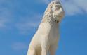 Οι θρύλοι που περιβάλλουν το λιοντάρι του Πειραιά - Το ιστορικό άγαλμα-σύμβολο ατενίζει το μεγάλο λιμάνι [photos] - Φωτογραφία 4