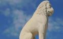 Οι θρύλοι που περιβάλλουν το λιοντάρι του Πειραιά - Το ιστορικό άγαλμα-σύμβολο ατενίζει το μεγάλο λιμάνι [photos] - Φωτογραφία 6