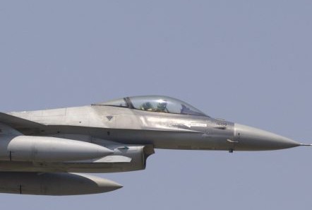 Πέντε επιπλέον μαχητικά α/φ F-16 αγοράζουν οι Ρουμάνοι από την Πορτογαλία - Φωτογραφία 1