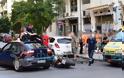 Σοκαριστικό τροχαίο: Γυναίκα κατέληξε στην... οροφή αυτοκινήτου μετά από σύγκρουση [photos]